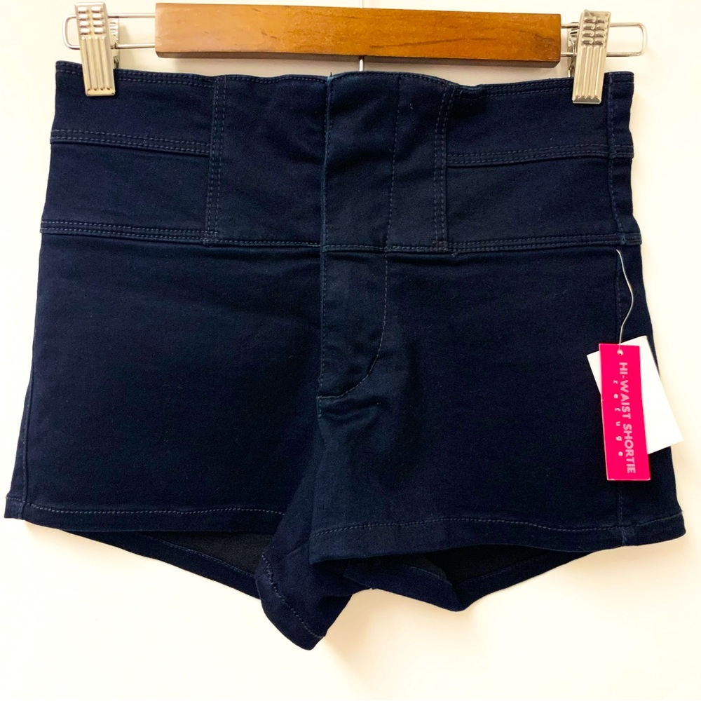CHARLOTTE RUSSE REFUGE Hi Waist Shortie in Dark Navy Stretch denim - Size 4 NWT!